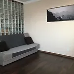 Apartament 25 *